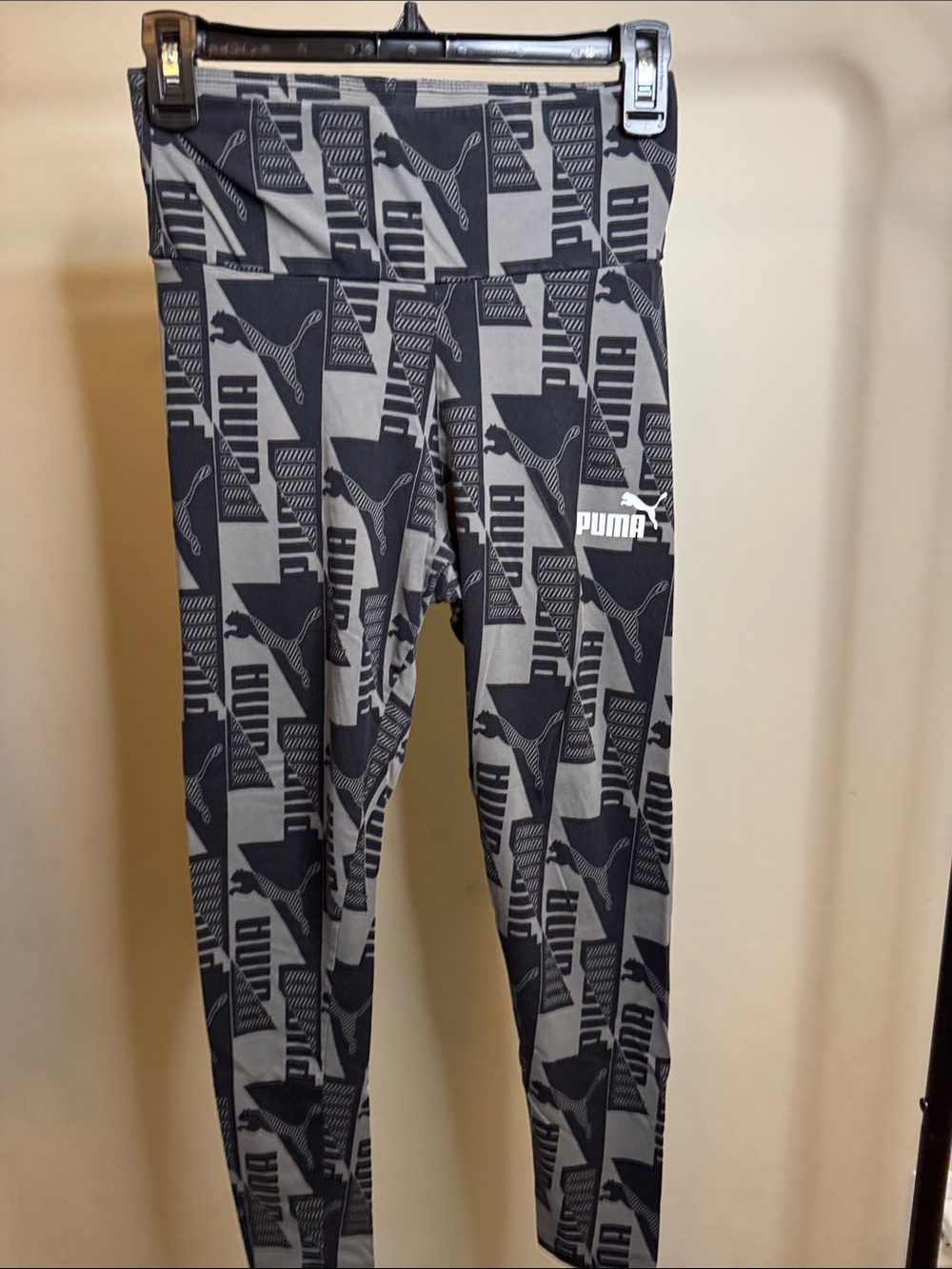 Puma Black & Gray Logo-Print Leggings